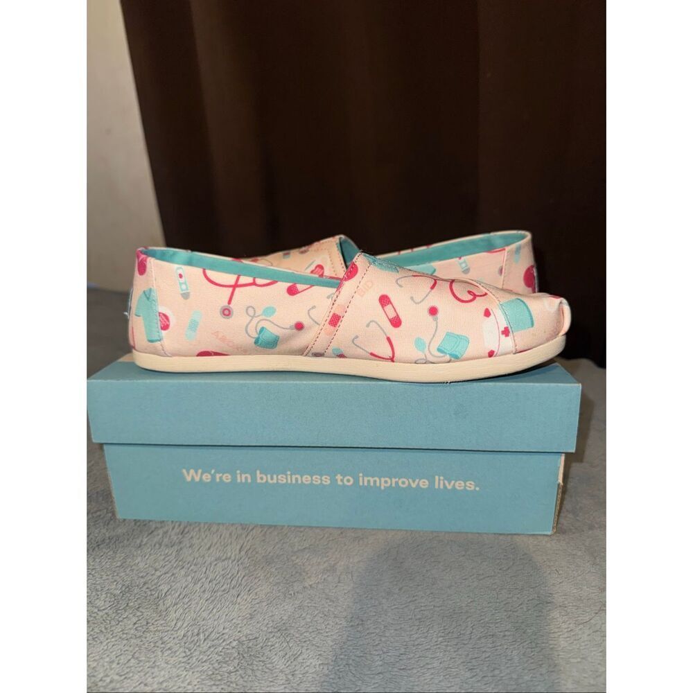 Tom’s Nurse appreciation slides size 9